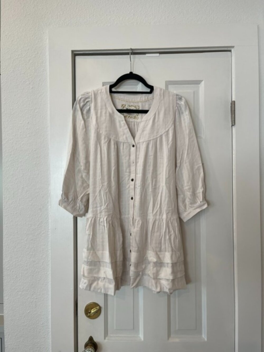Holding Horses Anthropologie Ivory White Tiered Peplum Tunic Blouse SP EUC